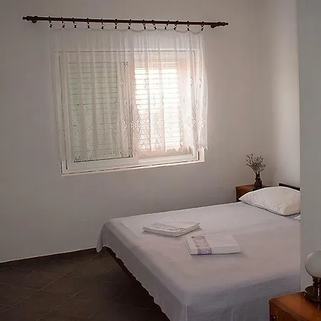 Mirca 262b Daire Lovište