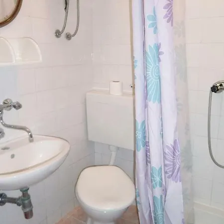 Mirca 262b Apartment *